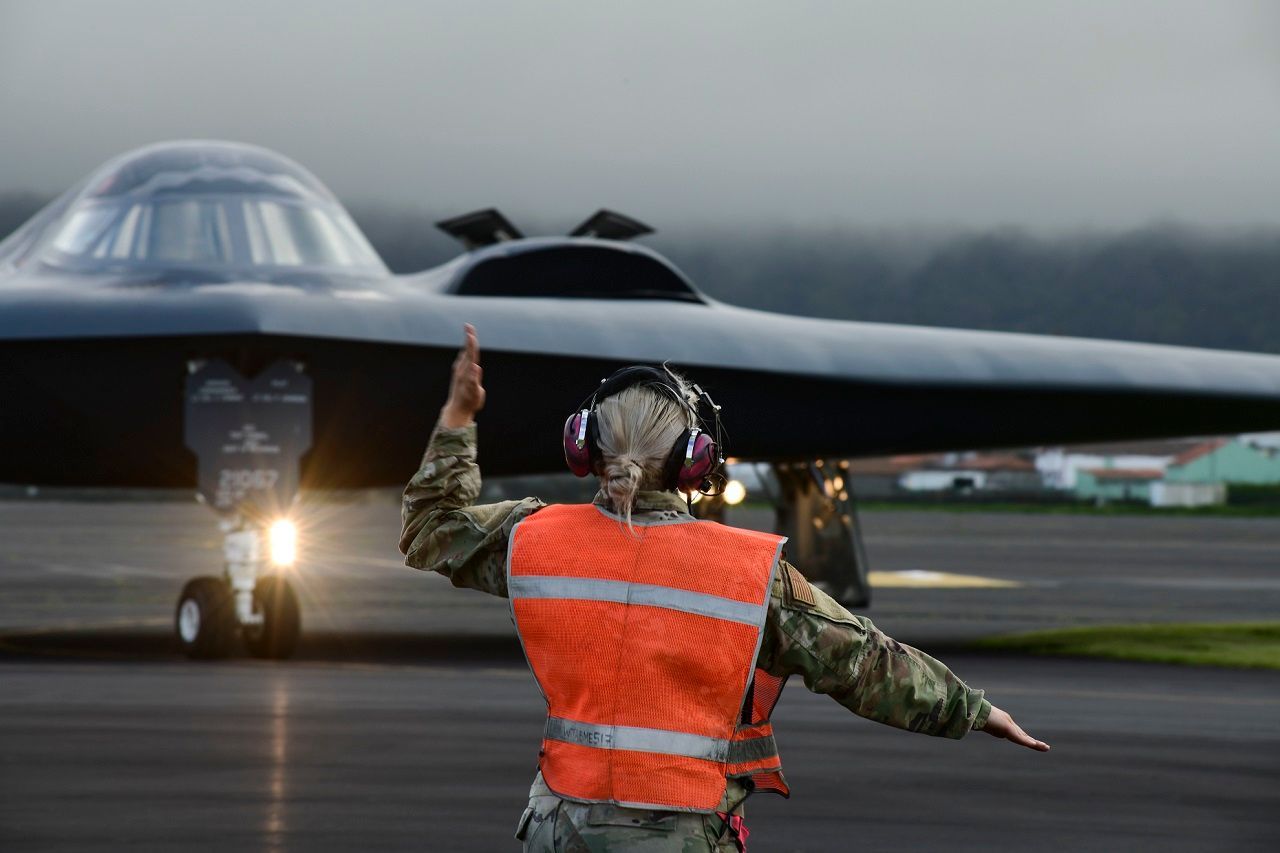 USAF B-2 Spirit aircraft arrives at Lajes field to join BTF missions